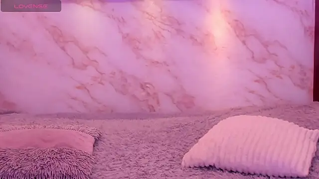 Dakota ferreti  online show from March 29, 2026, 9:16 pm