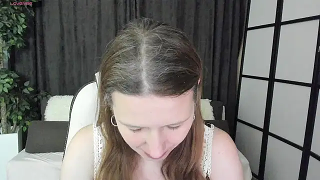 KathrineMeyer online show from December 19, 2025, 2:26 am