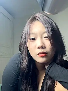 Xiaojie-520521 online show from December 19, 2025, 7:44 am