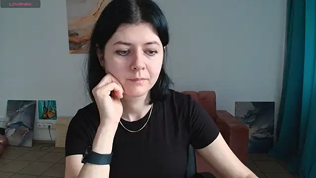 MelisaGollden online show from November 28, 2025, 7:30 am