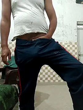 achut32 online show from November 27, 2025, 4:35 am