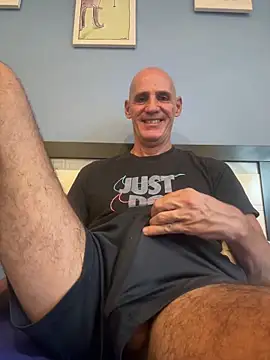 Snapshot of Elosoo chatting on March 13, 2026, 12:10 pm Elosoo online show from March 13, 2026, 12:10 pm