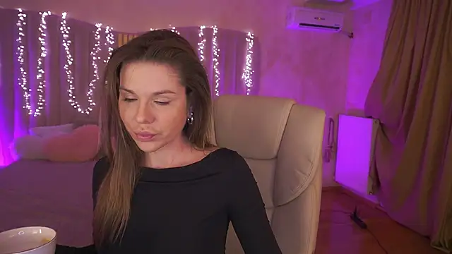 KissableKira online show from March 7, 2026, 3:35 am