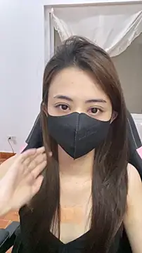 Snapshot of Lunamoon68 chatting on April 10, 2026, 4:52 am Lunamoon68 online show from April 10, 2026, 4:52 am