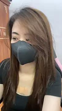 Snapshot of Lunamoon68 chatting on April 24, 2026, 4:14 am Lunamoon68 online show from April 24, 2026, 4:14 am