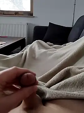 Snapshot of Basti104 chatting on November 26, 2025, 12:05 pm Basti104 online show from November 26, 2025, 12:05 pm