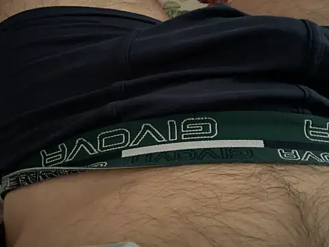 erdestruttor18 online show from March 26, 2026, 7:39 am