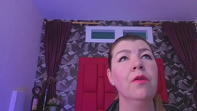 Snapshot of marla_daze chatting on February 25, 2026, 11:43 am marla daze online show from February 25, 2026, 11:43 am