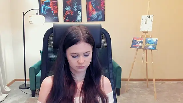 EvieWycoff online show from November 27, 2025, 11:43 am