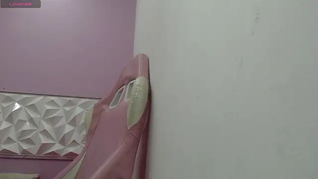 Little bubu online show from February 24, 2026, 7:04 pm