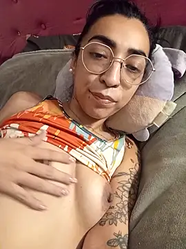 Yani-14 online show from February 17, 2026, 4:32 am