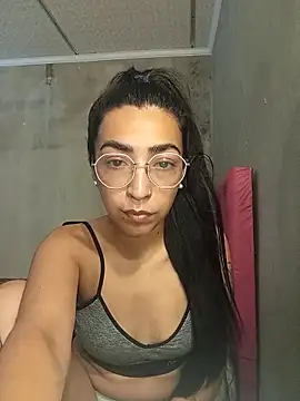 Yani-14 online show from December 4, 2025, 5:56 pm