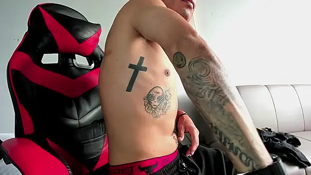 MatthewCullen online show from December 5, 2025, 7:34 pm