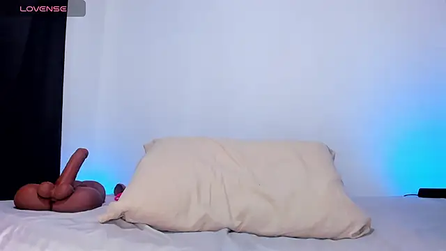 Snapshot of NahomiiAcosta chatting on February 9, 2026, 9:13 pm NahomiiAcosta online show from February 9, 2026, 9:13 pm