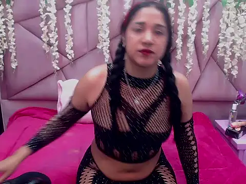 seleneRose69 online show from December 5, 2025, 2:10 am