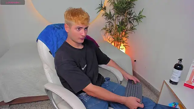 KaelSwitch online show from January 7, 2026, 8:14 pm