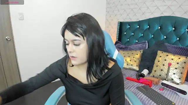 Valery jame online show from May 18, 2026, 8:13 pm