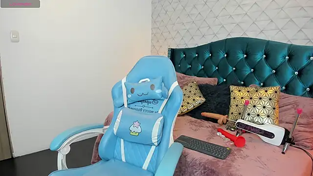 Valery jame online show from May 22, 2026, 7:45 pm