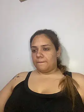 Snapshot of LoreinnFox chatting on April 17, 2026, 4:37 am LoreinnFox online show from April 17, 2026, 4:37 am