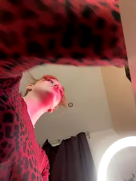 PollyRiven online show from November 28, 2025, 1:22 pm