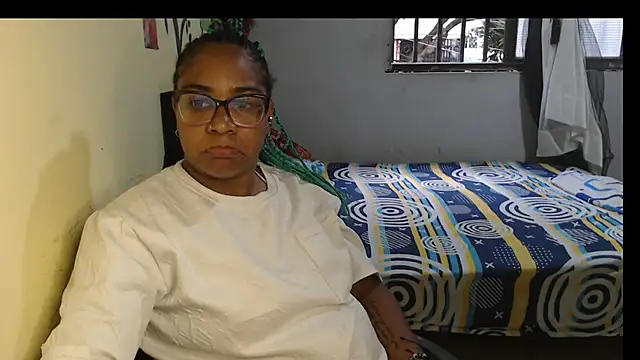 Snapshot of lia_Hazbun chatting on February 19, 2026, 10:51 pm lia Hazbun online show from February 19, 2026, 10:51 pm