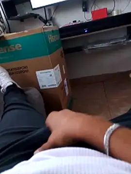 cristian112090 online show from June 10, 2026, 12:56 am