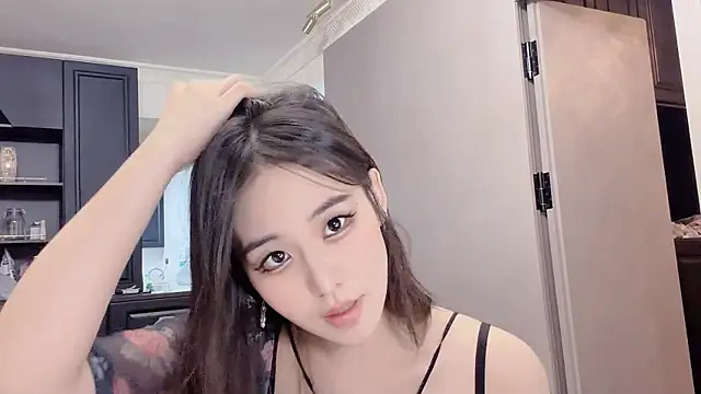 Snapshot of Celestisse- chatting on March 19, 2026, 1:33 pm Celestisse- online show from March 19, 2026, 1:33 pm