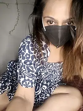 Snapshot of HONEY_BEBS chatting on February 23, 2026, 6:19 pm HONEY BEBS online show from February 23, 2026, 6:19 pm