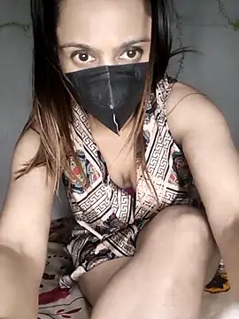 Snapshot of HONEY_BEBS chatting on February 26, 2026, 4:51 pm HONEY BEBS online show from February 26, 2026, 4:51 pm