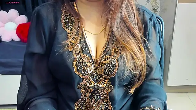 shawtty lakshika23 online show from December 14, 2025, 7:58 am