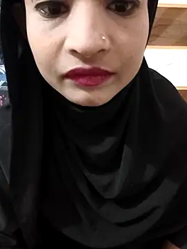 Snapshot of Zoyaa-Zubair chatting on December 21, 2025, 7:43 am Zoyaa-Zubair online show from December 21, 2025, 7:43 am