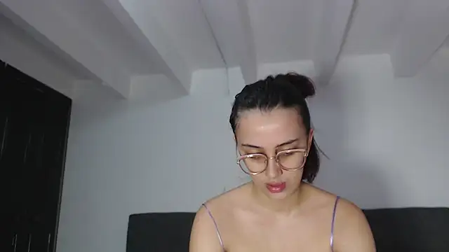 Snapshot of abigail_smith15 chatting on February 5, 2026, 3:13 am abigail smith15 online show from February 5, 2026, 3:13 am