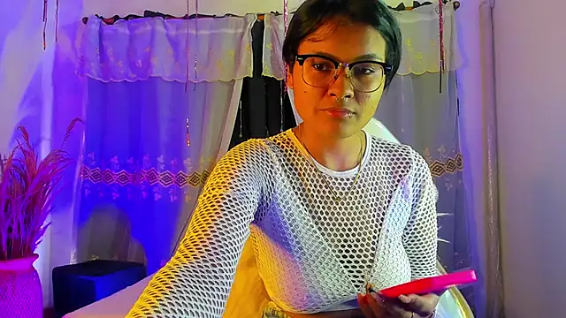 CloeEvans0 online show from November 29, 2025, 7:36 pm