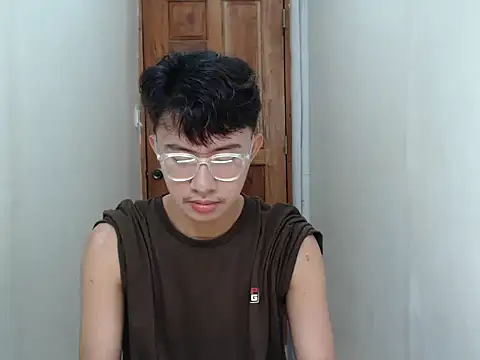 Snapshot of asiantwink0000 chatting on December 21, 2025, 4:03 am asiantwink0000 online show from December 21, 2025, 4:03 am