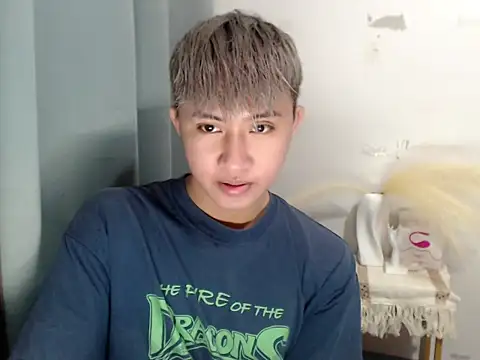 Snapshot of asiantwink0000 chatting on May 21, 2026, 1:52 pm asiantwink0000 online show from May 21, 2026, 1:52 pm