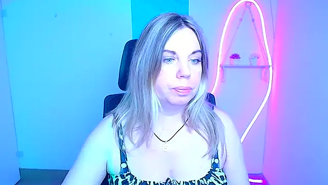 Snapshot of Amanda_Swannn chatting on March 28, 2026, 7:09 am Amanda Swannn online show from March 28, 2026, 7:09 am