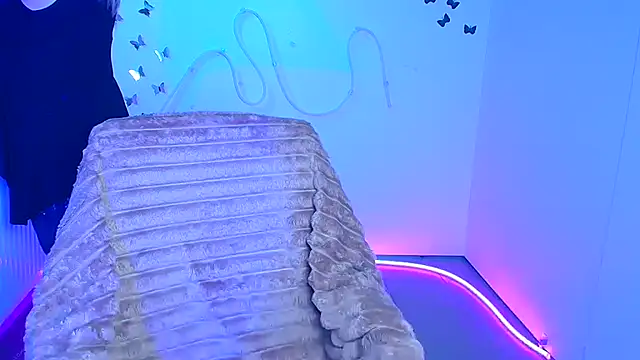 Snapshot of Amanda_Swannn chatting on March 25, 2026, 6:46 am Amanda Swannn online show from March 25, 2026, 6:46 am