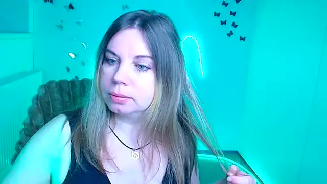 Snapshot of Amanda_Swannn chatting on February 22, 2026, 6:49 am Amanda Swannn online show from February 22, 2026, 6:49 am