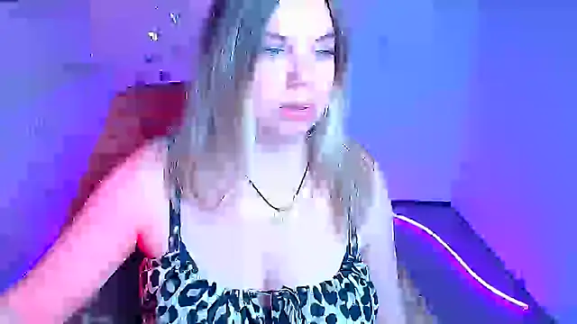 Snapshot of Amanda_Swannn chatting on March 27, 2026, 12:39 pm Amanda Swannn online show from March 27, 2026, 12:39 pm