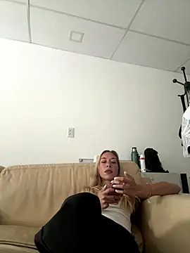 Snapshot of Maloko_Rubi chatting on November 27, 2025, 2:50 pm Maloko Rubi online show from November 27, 2025, 2:50 pm