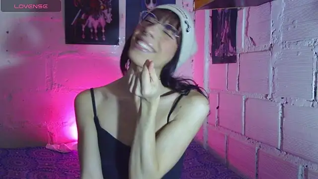 kattycat   online show from December 5, 2025, 5:06 am