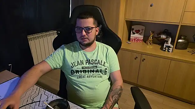 kevinnlovelly online show from February 9, 2026, 7:39 am