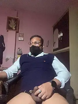 Snapshot of Saxymood1111 chatting on February 17, 2026, 12:46 pm Saxymood1111 online show from February 17, 2026, 12:46 pm