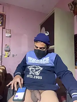 Snapshot of Saxymood1111 chatting on February 3, 2026, 6:40 am Saxymood1111 online show from February 3, 2026, 6:40 am