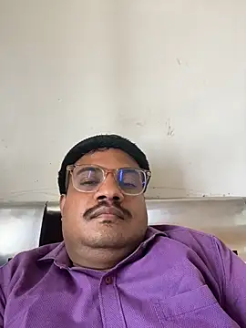 Snapshot of Saxymood1111 chatting on February 1, 2026, 5:49 am Saxymood1111 online show from February 1, 2026, 5:49 am