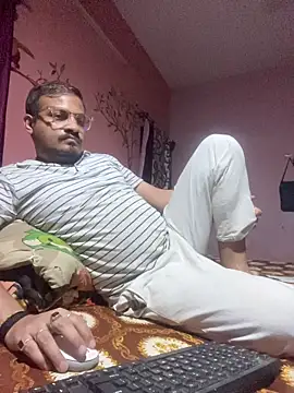 Snapshot of Saxymood1111 chatting on February 27, 2026, 4:18 pm Saxymood1111 online show from February 27, 2026, 4:18 pm