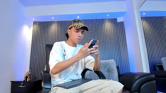 Bastthianxxx online show from November 28, 2025, 6:30 pm