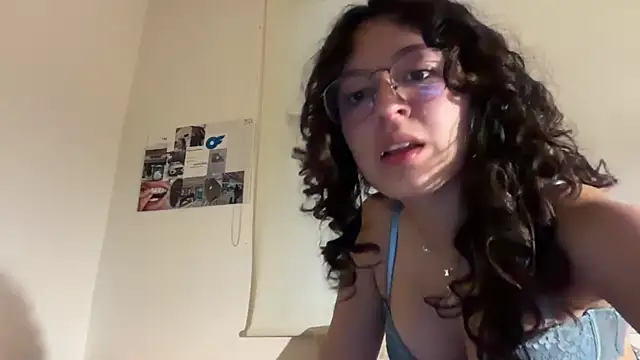 Snapshot of Alicatcua_ chatting on March 23, 2026, 2:11 am Alicatcua online show from March 23, 2026, 2:11 am