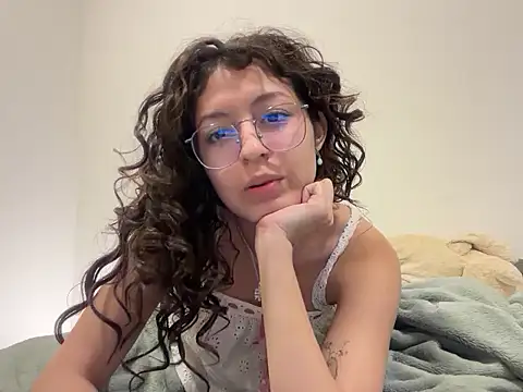 Snapshot of Alicatcua_ chatting on May 20, 2026, 2:08 am Alicatcua online show from May 20, 2026, 2:08 am