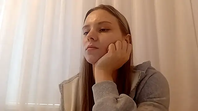 Snapshot of CrackShirker chatting on February 20, 2026, 6:19 am CrackShirker online show from February 20, 2026, 6:19 am